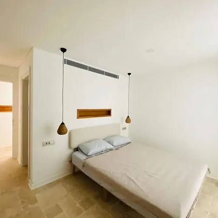 Krotheus Villa *